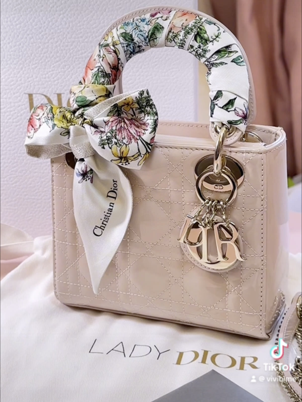 Lady Dior unboxing